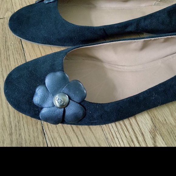 UGGs Black Suede Flats Size 8.5 - Picture 7 of 14